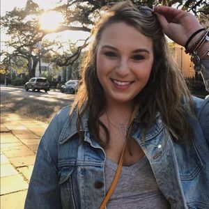 Meet your Posher, Addison